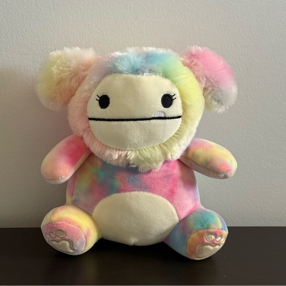 Squishmallows Squeezemallow Zaylee Bigfoot